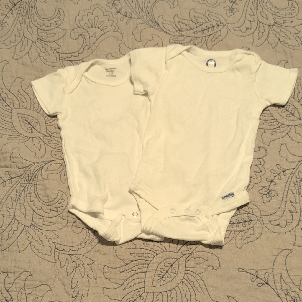 Gerber Soft White Baby Bodysuits